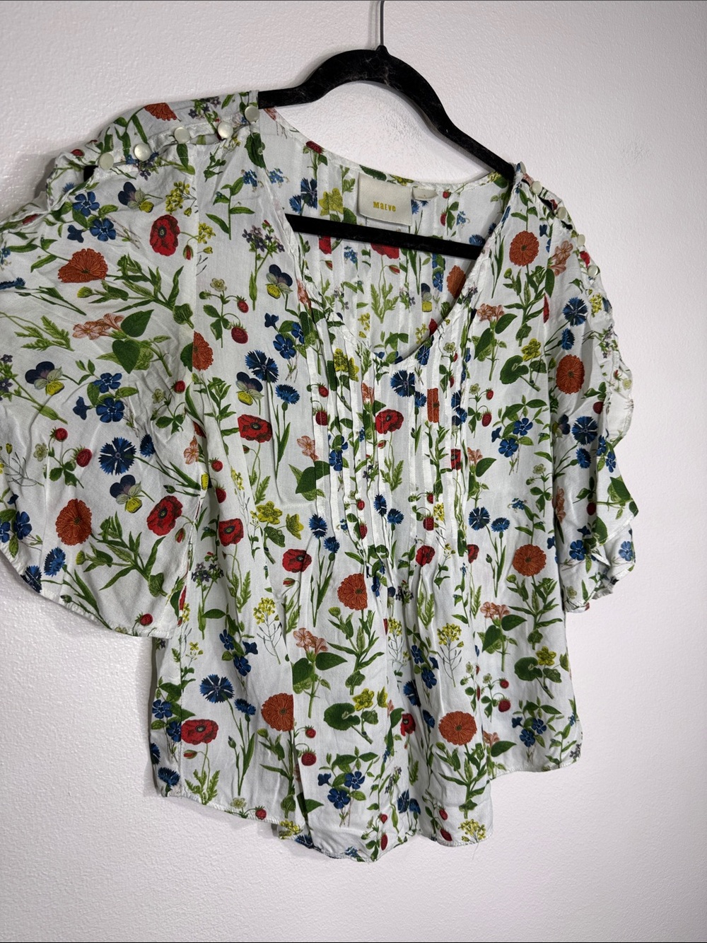 Maeve Anthropologie Floral Pintuck White Flutter Sleeve Boho Top